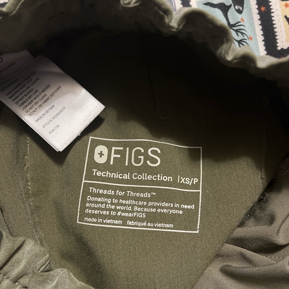 Figs Scrub Set - Picture 5 of 5